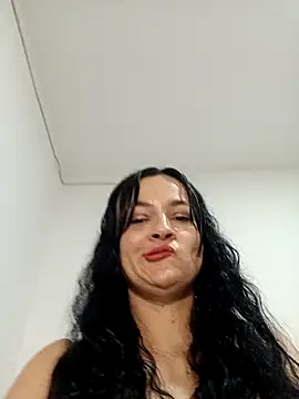 Snapshot of lauren_milf chatting on September 30, 9:41 pm lauren milf online show from September 30, 9:41 pm