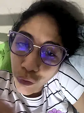 Snapshot of Isabella-2709 chatting on September 8, 7:02 pm Isabella-2709 online show from September 8, 7:02 pm