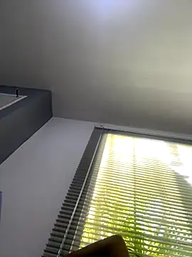 Snapshot of Isabella-2709 chatting on October 17, 2:09 pm Isabella-2709 online show from October 17, 2:09 pm