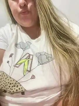 bruna438 online show from June 5, 10:38 pm