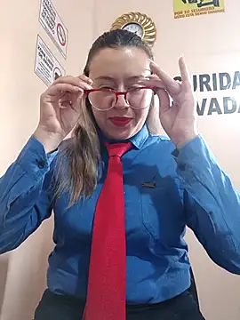 Hannah-colx online show from April 10, 7:20 pm