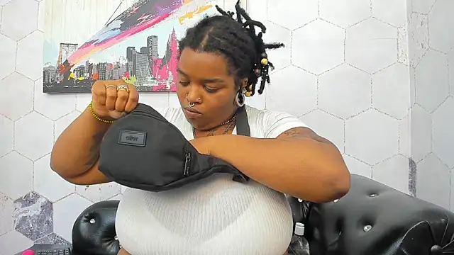 Anaa Fuentess online show from November 23, 11:45 am