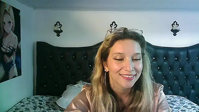 Snapshot of Licethf00x chatting on September 19, 10:31 pm Licethf00x online show from September 19, 10:31 pm