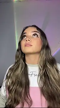 AnnyLopezzz  online show from December 5, 3:17 am