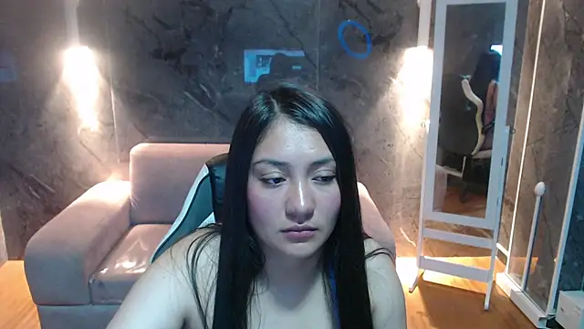 Snapshot of Ivony18_b chatting on October 10, 3:33 am Ivony18 b online show from October 10, 3:33 am