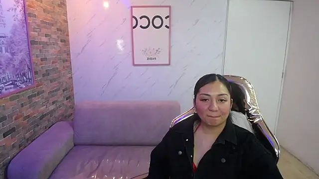 Snapshot of Ivony18_b chatting on September 27, 3:47 am Ivony18 b online show from September 27, 3:47 am