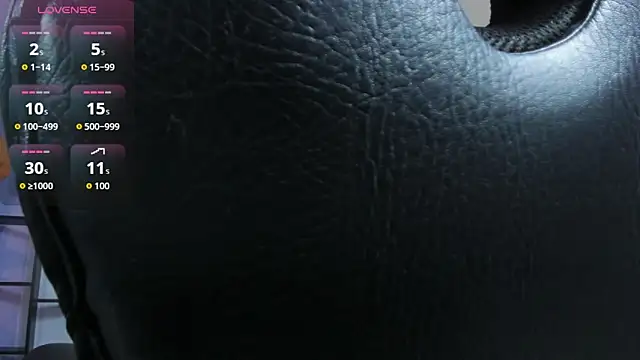 MOLLYSPENCER1 online show from April 14, 7:25 pm