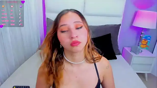 mia skys online show from November 7, 1:06 pm