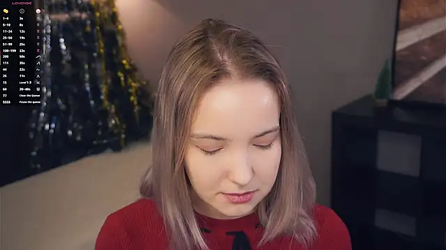 HongTomczak online show from December 22, 7:44 am