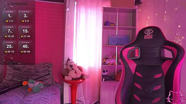  chloe moons  online show from February 26, 9:03 pm