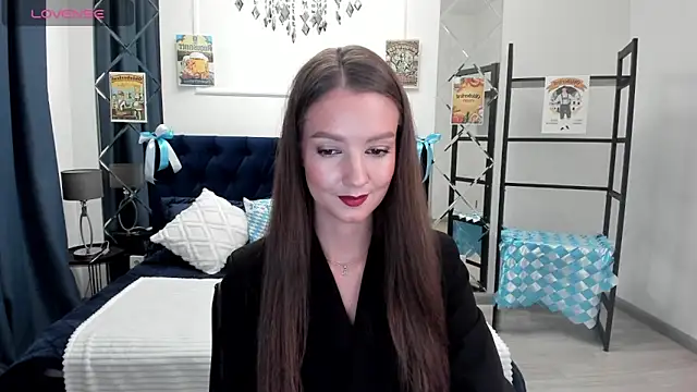 LoraSunnyy online show from September 19, 7:51 am