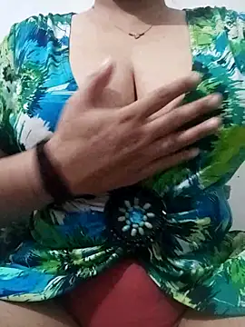 Snapshot of priya_hot_69 chatting on September 28, 5:47 am priya hot 69 online show from September 28, 5:47 am