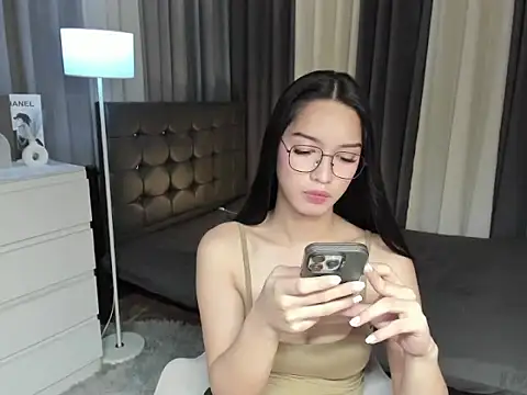 Snapshot of Blaire_Samantha chatting on October 16, 9:34 am Blaire Samantha online show from October 16, 9:34 am