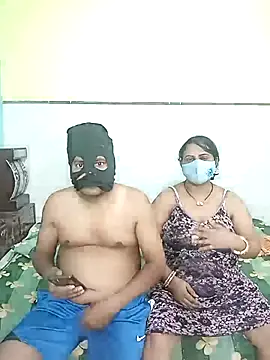 Snapshot of Renu_bhabhi03 chatting on October 17, 4:10 pm Renu bhabhi03 online show from October 17, 4:10 pm