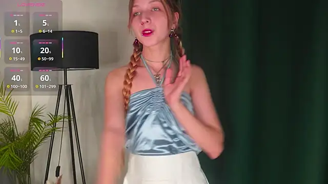 Snapshot of CameliaGlaue chatting on October 22, 11:04 am CameliaGlaue online show from October 22, 11:04 am