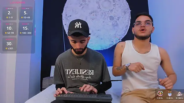 Snapshot of marcoAndMathew chatting on September 28, 3:28 pm marcoAndMathew online show from September 28, 3:28 pm