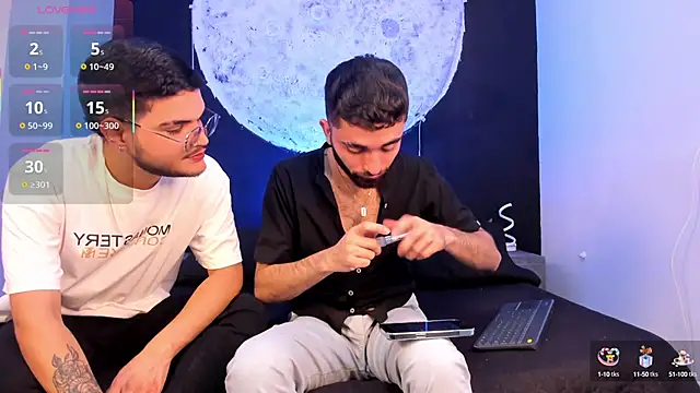 Snapshot of marcoAndMathew chatting on September 27, 12:45 pm marcoAndMathew online show from September 27, 12:45 pm