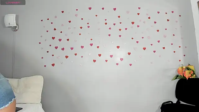 SophieW1 online show from April 12, 3:04 pm