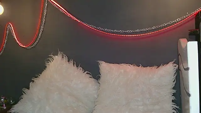 MeganBrown4 online show from February 4, 6:33 pm