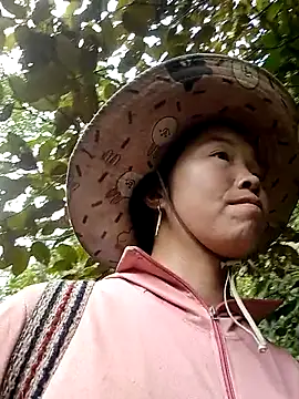 hera-00 online show from December 22, 6:49 am