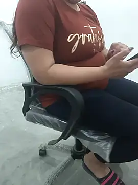 payal 261072  online show from March 7, 4:30 am