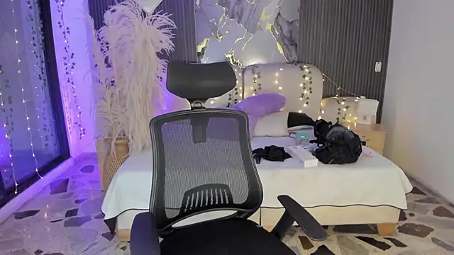 SarahCastro1  online show from February 7, 4:49 am