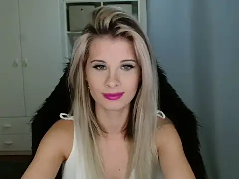 KristineGlow online show from November 12, 3:10 pm