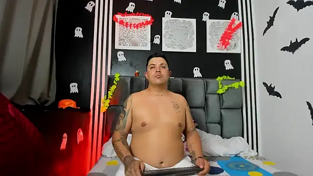 Hornycouple Hot online show from October 22, 7:41 pm