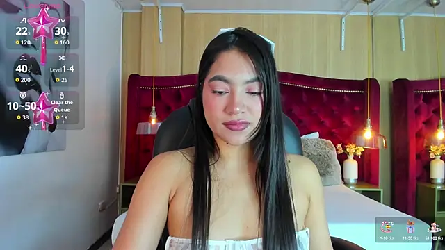 Snapshot of kendalFox_ chatting on September 28, 2:11 pm kendalFox online show from September 28, 2:11 pm