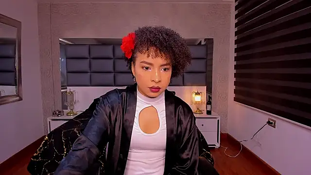 Lucia jane online show from December 2, 7:27 pm