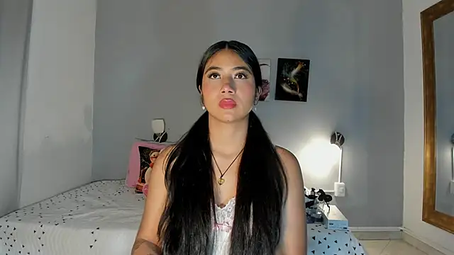 KimTayloor1 online show from December 15, 7:41 pm