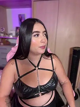 Emiily Moore1 online show from January 31, 11:47 pm