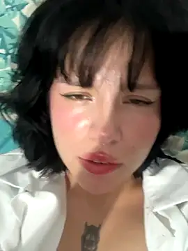 Snapshot of aliciia_23 chatting on October 1, 7:02 am aliciia 23 online show from October 1, 7:02 am
