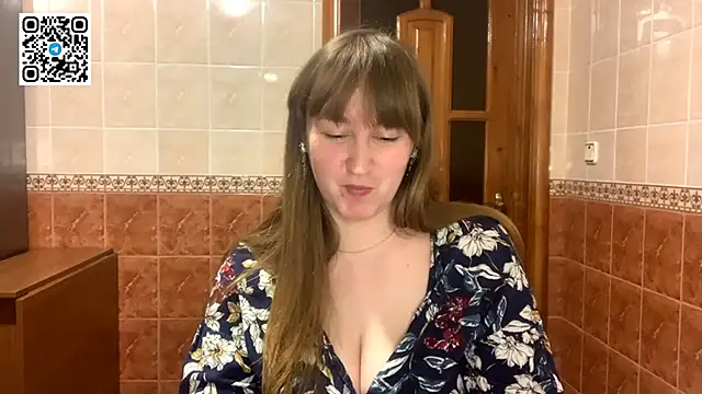 MaroonMoon  online show from November 22, 9:28 pm