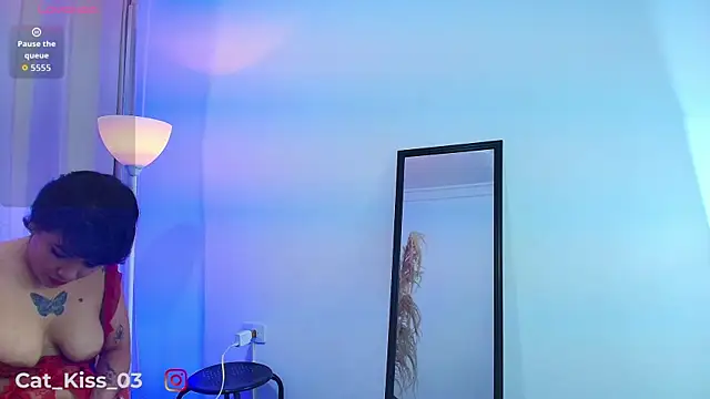 Snapshot of Cat_Kiss chatting on October 4, 4:29 am Cat Kiss online show from October 4, 4:29 am