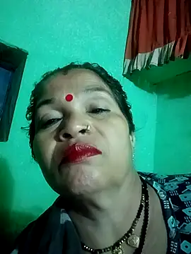 Manavi x online show from October 5, 8:03 pm
