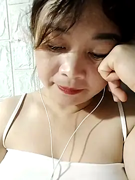 Lyly nuce online show from September 30, 2:17 am