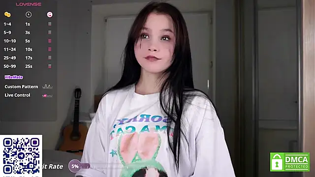 Snapshot of DelphaDivenere chatting on October 12, 5:48 pm DelphaDivenere online show from October 12, 5:48 pm