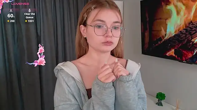 Susan Gardner online show from October 16, 6:16 am