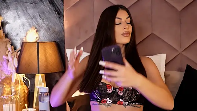 EvaRhea online show from September 30, 3:01 am