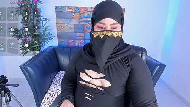 samanee konn online show from February 4, 7:17 pm