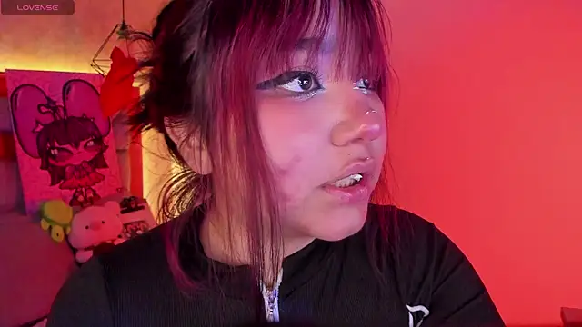 sophiievv online show from December 2, 8:44 pm