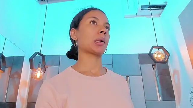 VictoriaDuart online show from February 11, 8:21 pm