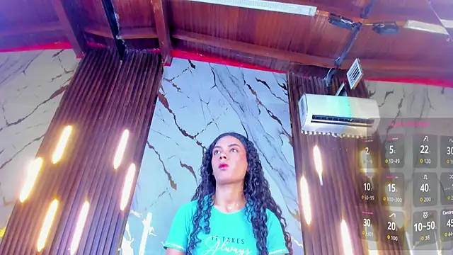 VictoriaDuart online show from October 9, 8:13 pm