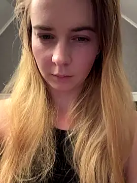 Snapshot of ellieen chatting on October 18, 9:38 pm ellieen online show from October 18, 9:38 pm