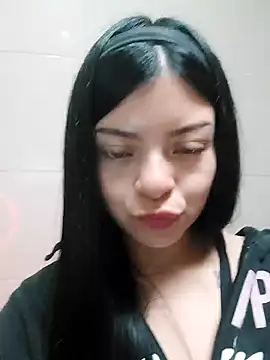 LunaJacobs online show from April 15, 9:26 pm