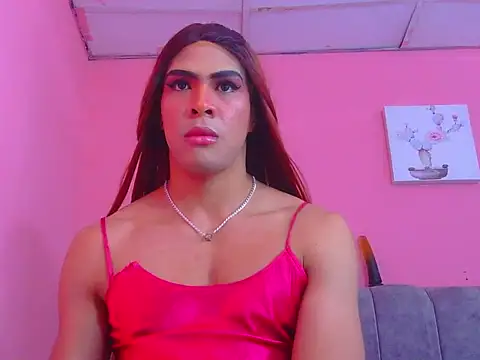 Snapshot of Coral_Santana_x chatting on September 18, 3:32 pm Coral Santana x online show from September 18, 3:32 pm