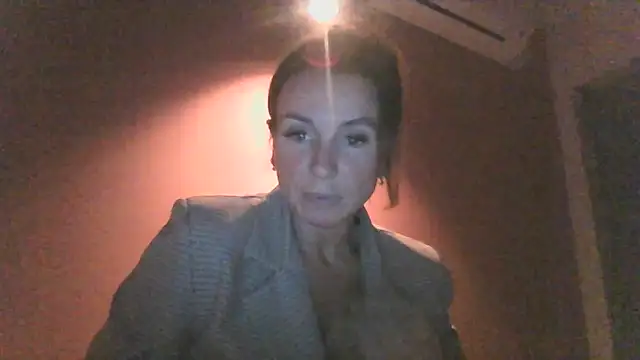 Justnani001 online show from September 17, 8:40 pm