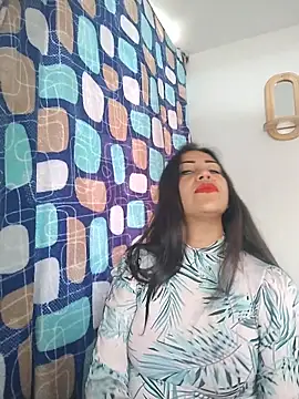 KittyHoleshot87 online show from January 19, 3:08 pm