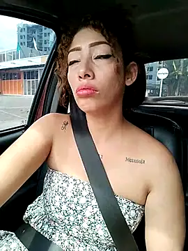 roxyrougee online show from December 3, 5:48 pm